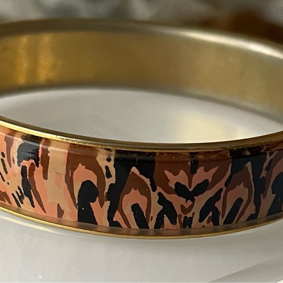 Animal Print Inspired Enamel Bangle - Picture 6 of 8